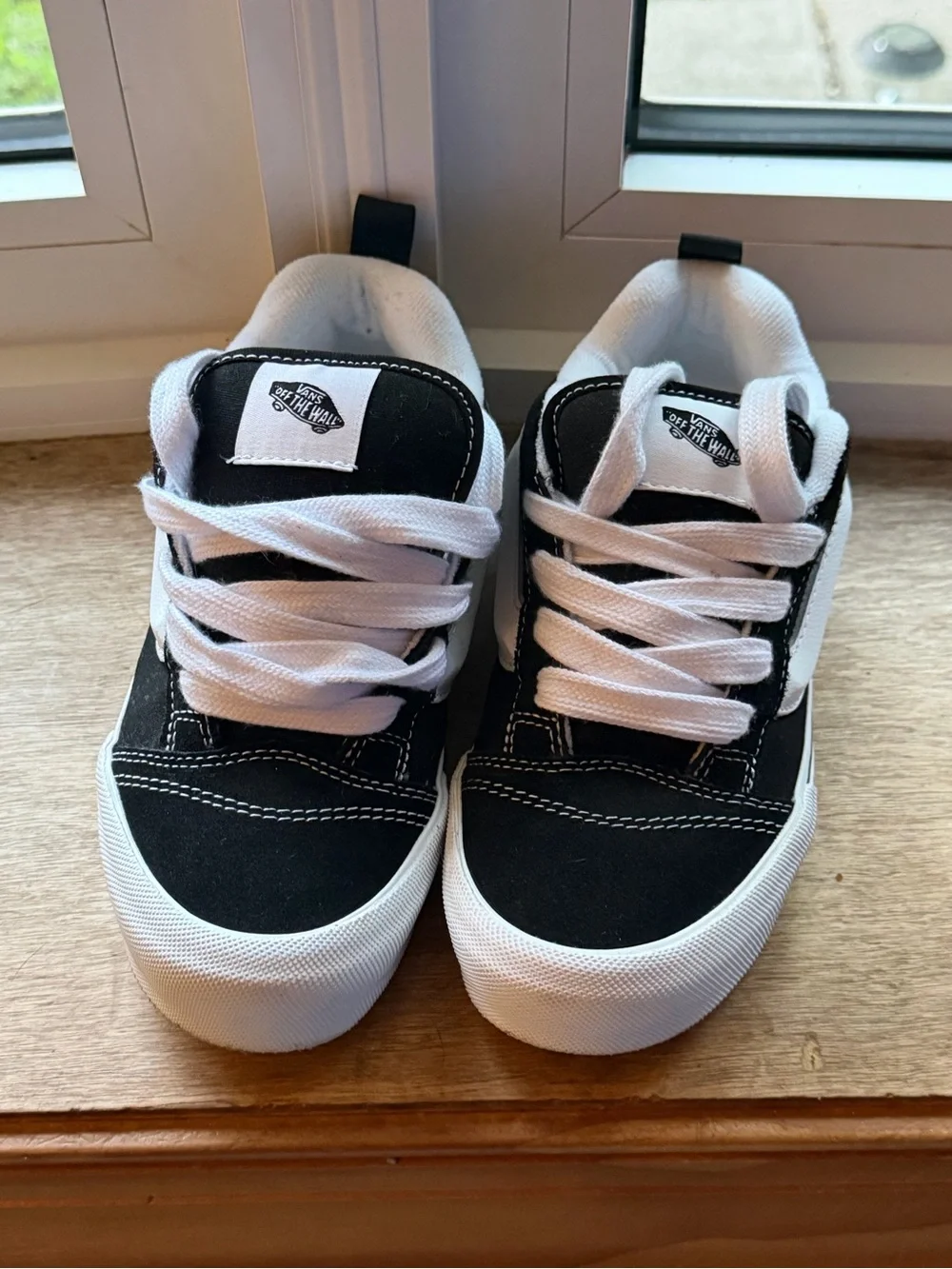 Vans Big Kids Knu Skool Shoe